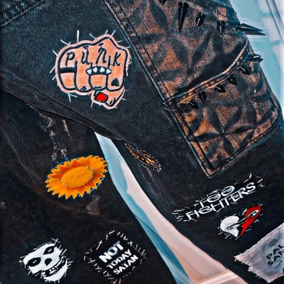 1960 vintage Levis completely customized. One of kind original pieces by OG. - Picture 4 of 6